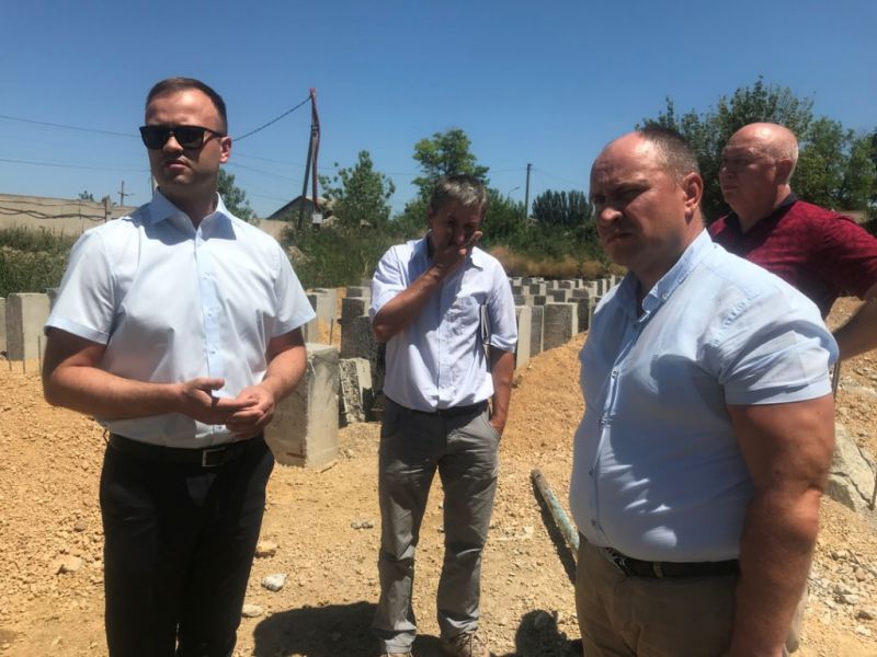 Михаил Храмов проверил ход строительства объектов социальной инфраструктуры на Севере Крыма